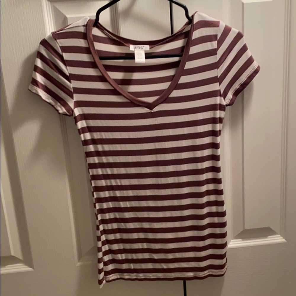 Short sleeved top